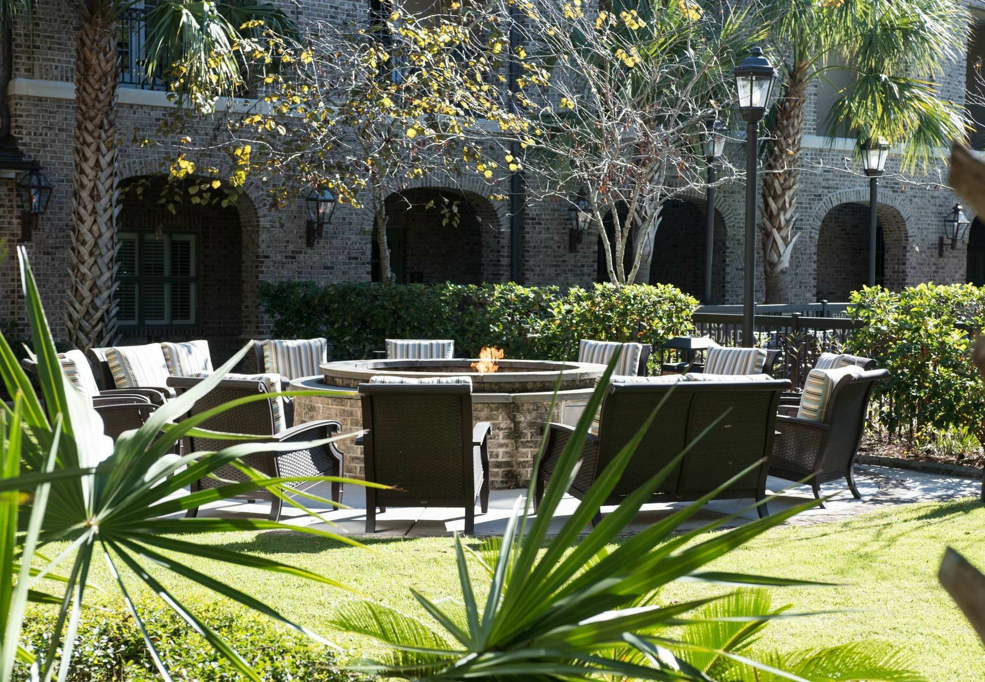 Hotel Courtyard Charleston Mount Pleasant Exterior foto